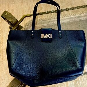 NWT Hard to Find Michael Kors XLarge Navy Blue Leather Tote bag